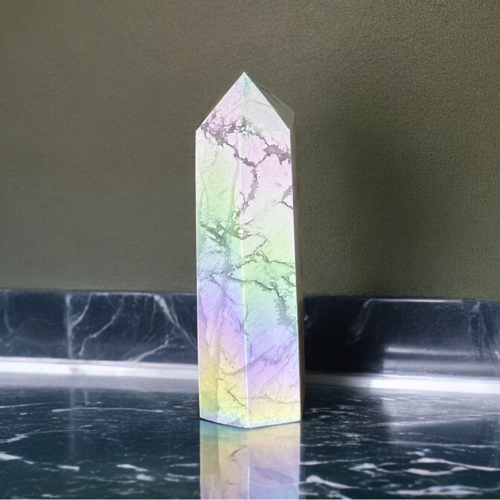 Aura Howlite